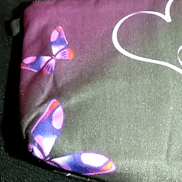 NEW-COSMETIC BAG- 🦋 and Hearts 💕 - Picture 9 of 10